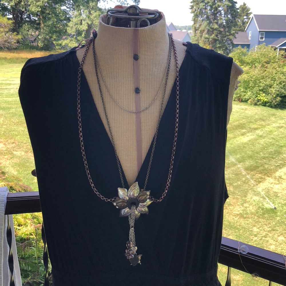 Unique necklace - Picture 2 of 3
